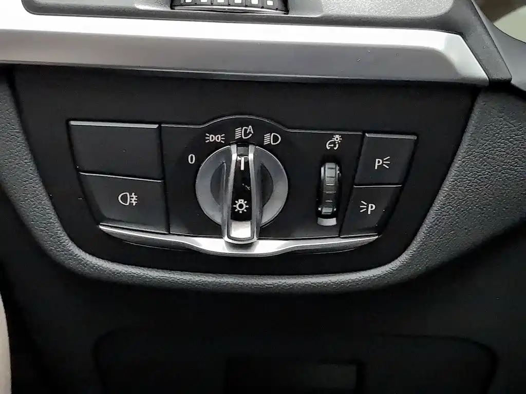 BMW X3 — миниатюра 21
