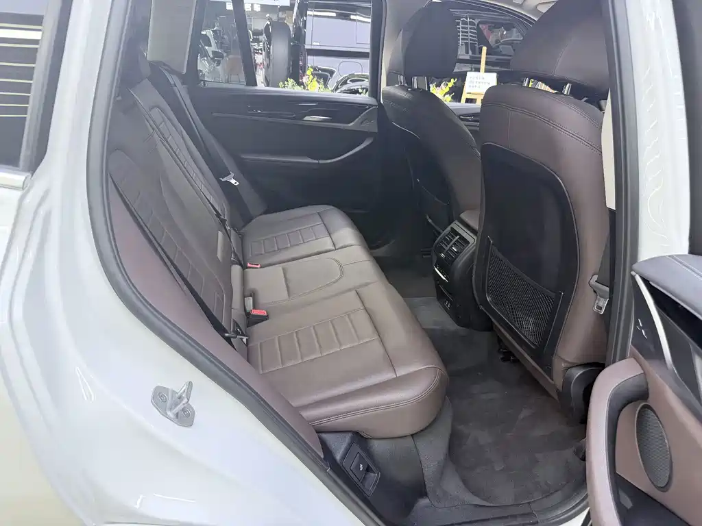 BMW X3 — миниатюра 15