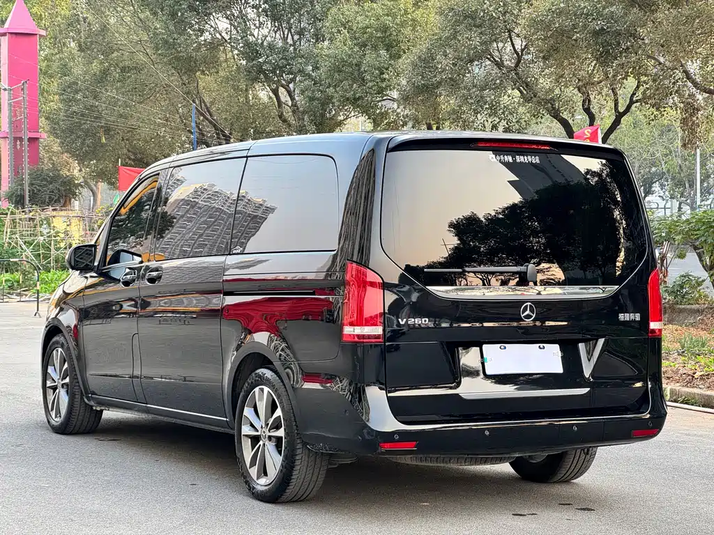 MERCEDES-BENZ V CLASS