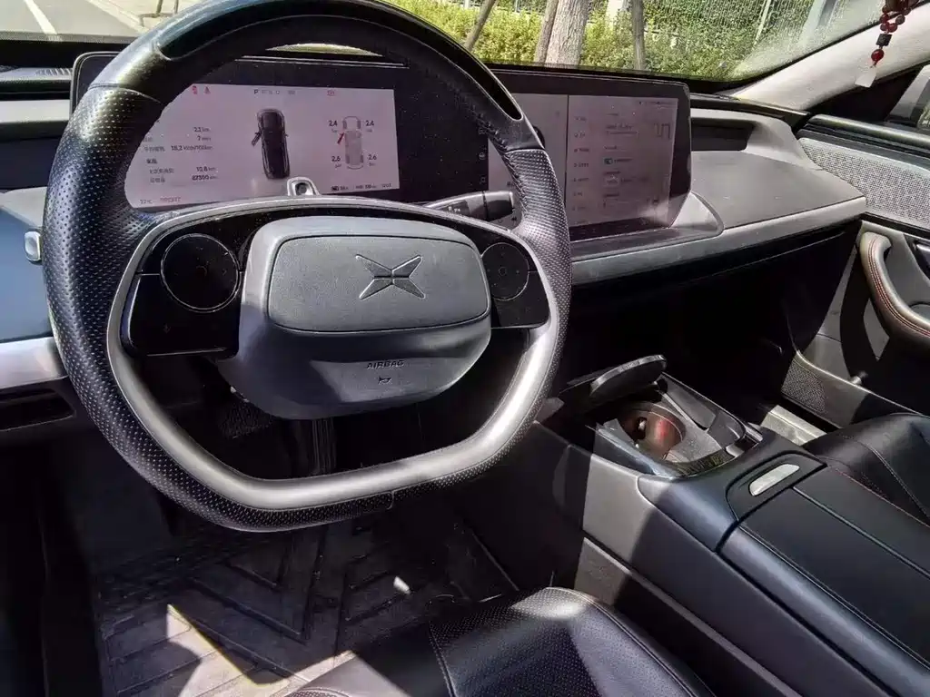 XPeng P7 — миниатюра 9