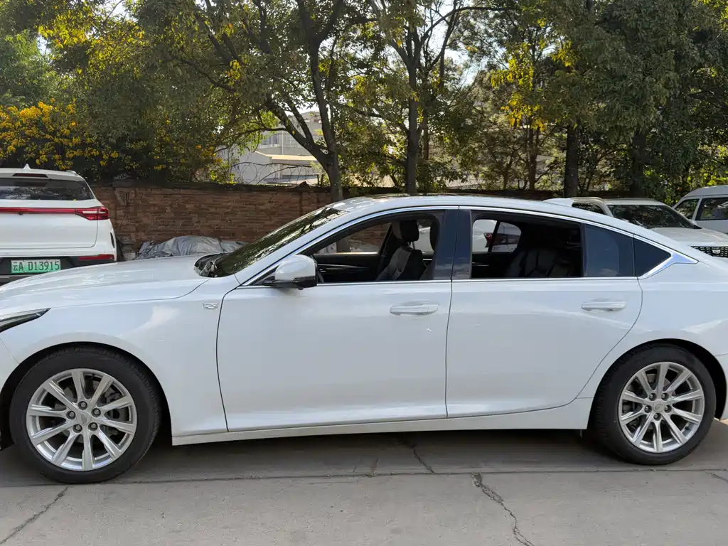 Cadillac CT5 — миниатюра 4
