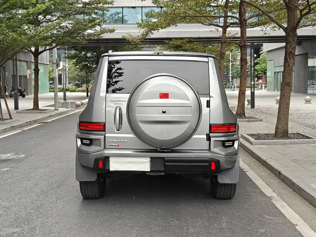 TANK TANK 700 NEW ENERGY