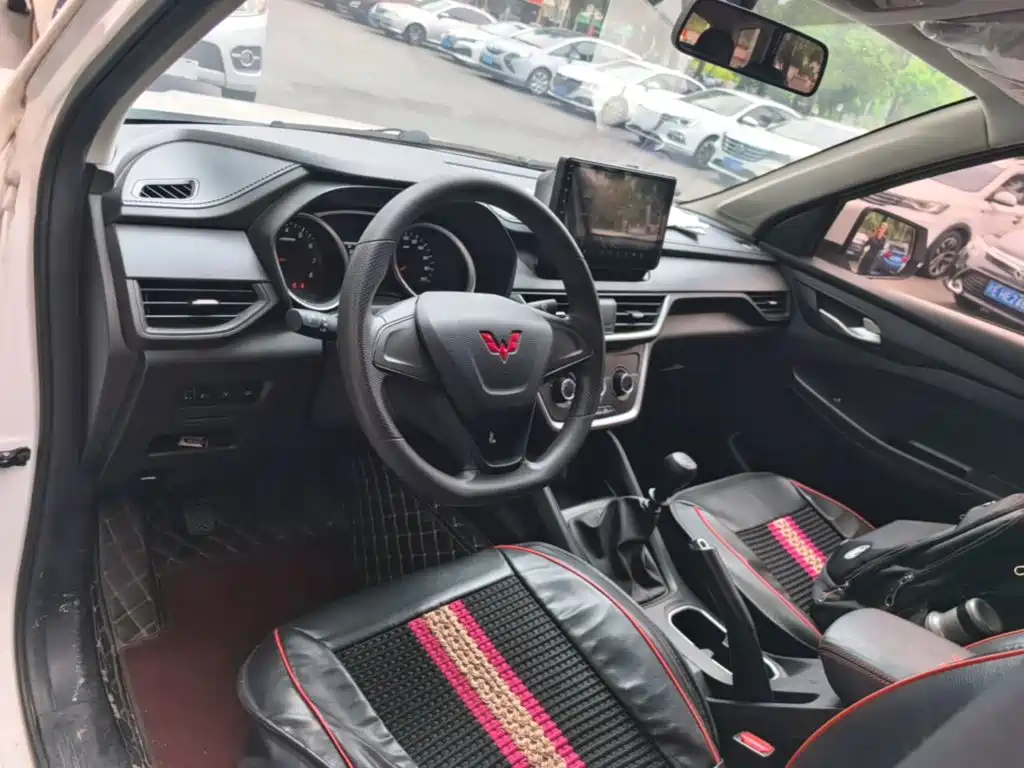 Wuling Hongguang S3 — миниатюра 10