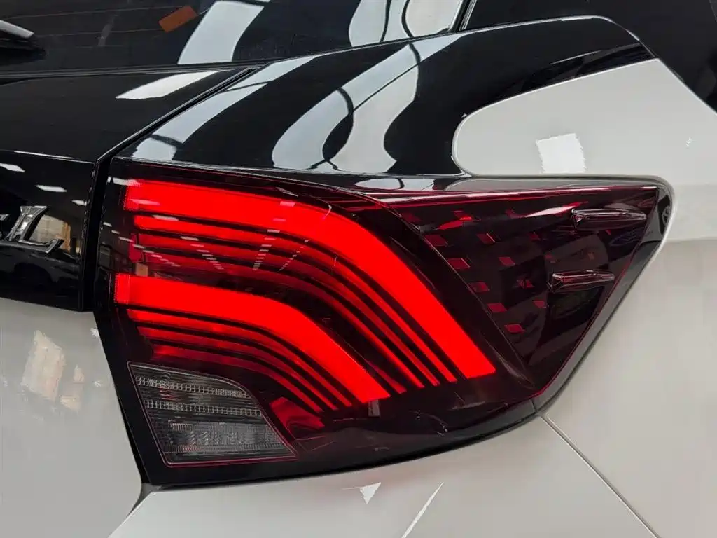 TOYOTA YARIS L ZHIXUAN