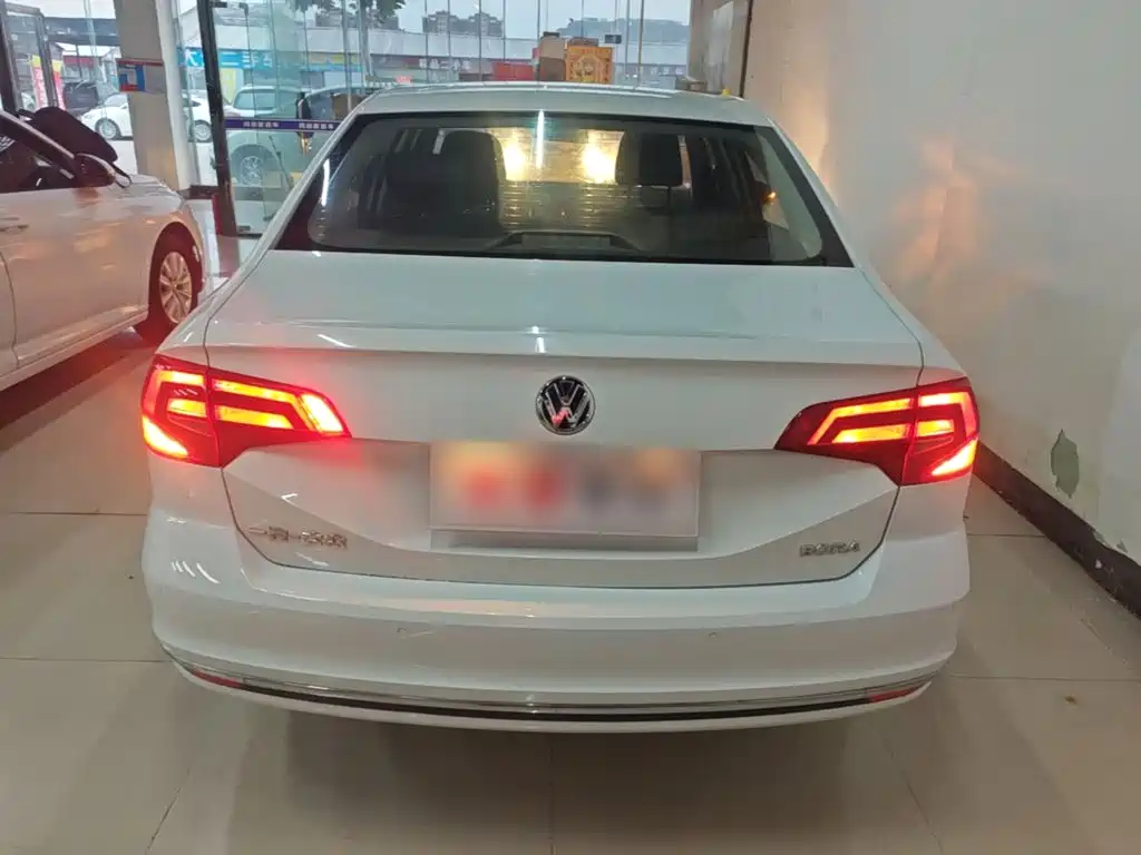 Volkswagen Bora — миниатюра 6