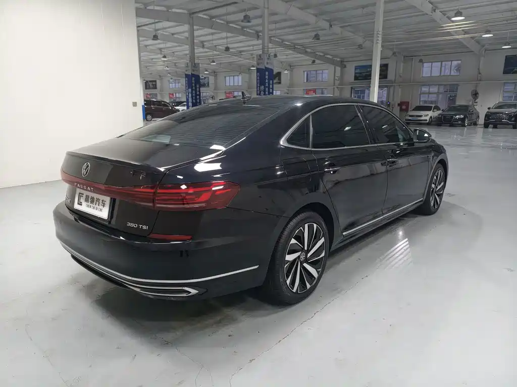 Volkswagen Passat — миниатюра 4