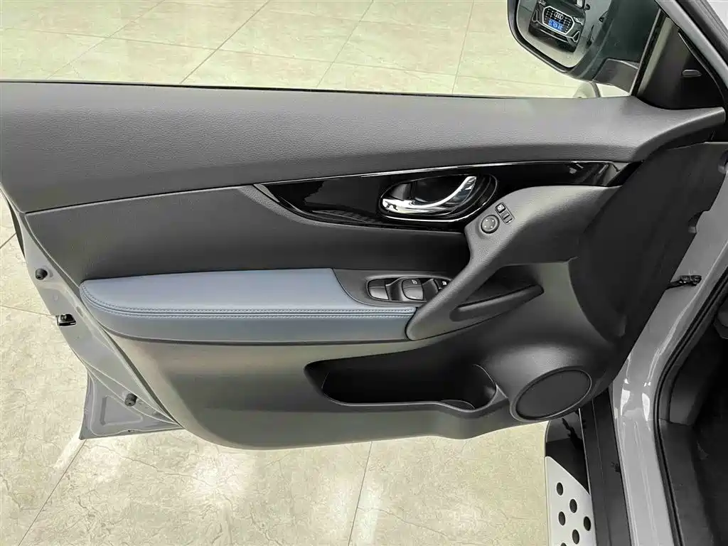 Nissan X-Trail 2025 2.0L Lead
