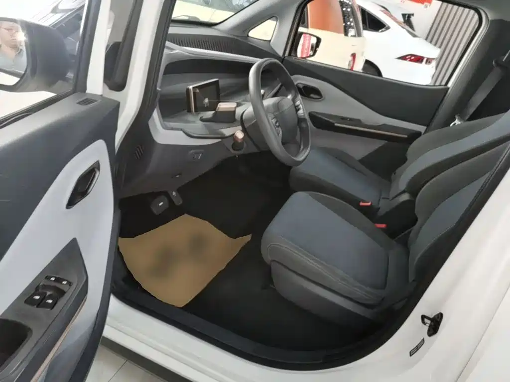 Baojun E200 — миниатюра 16