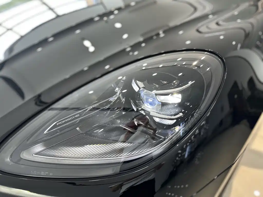 Porsche Macan — миниатюра 26