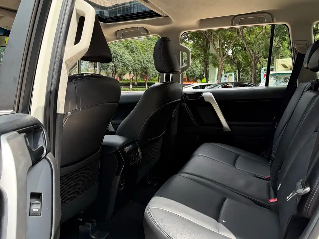 Toyota Prado — миниатюра 11