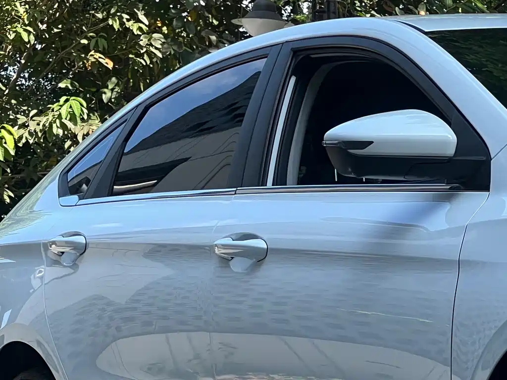 GEELY AUTOMOBILE BINRUI