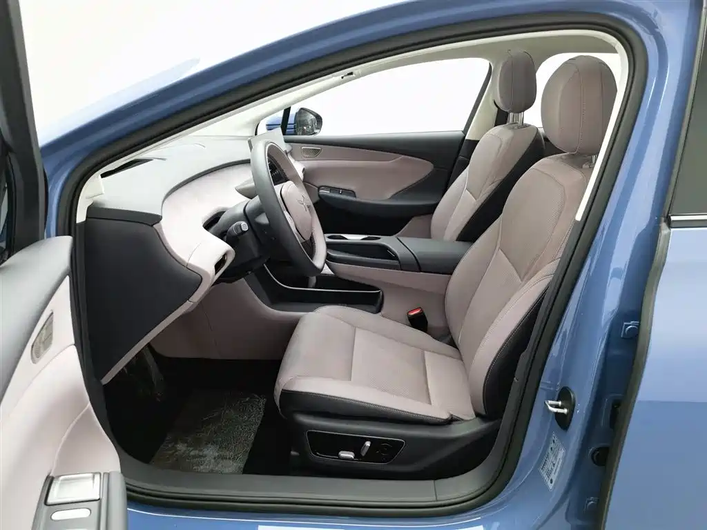 Hongqi 05 2025 750