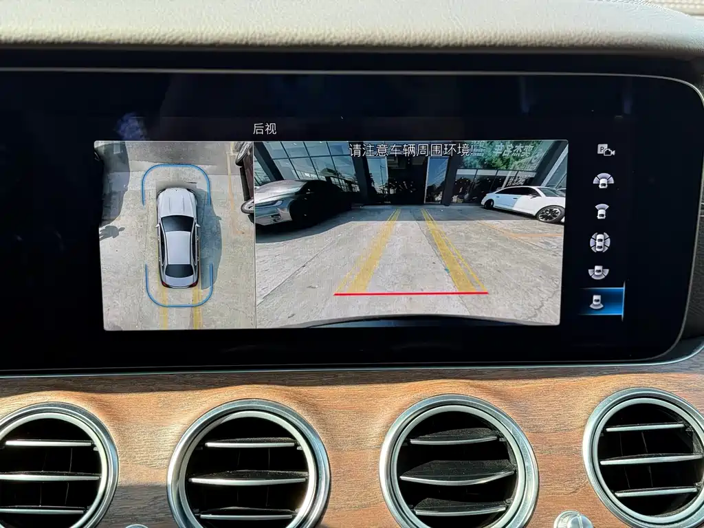 MERCEDES-BENZ E CLASS