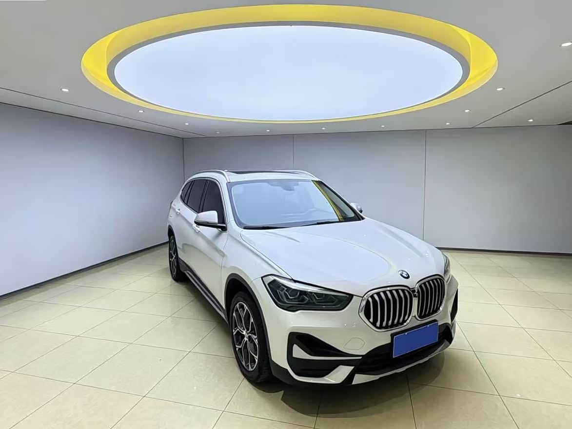 BMW X1 1.5 л 2022 г. Белый, пробег 35000 км