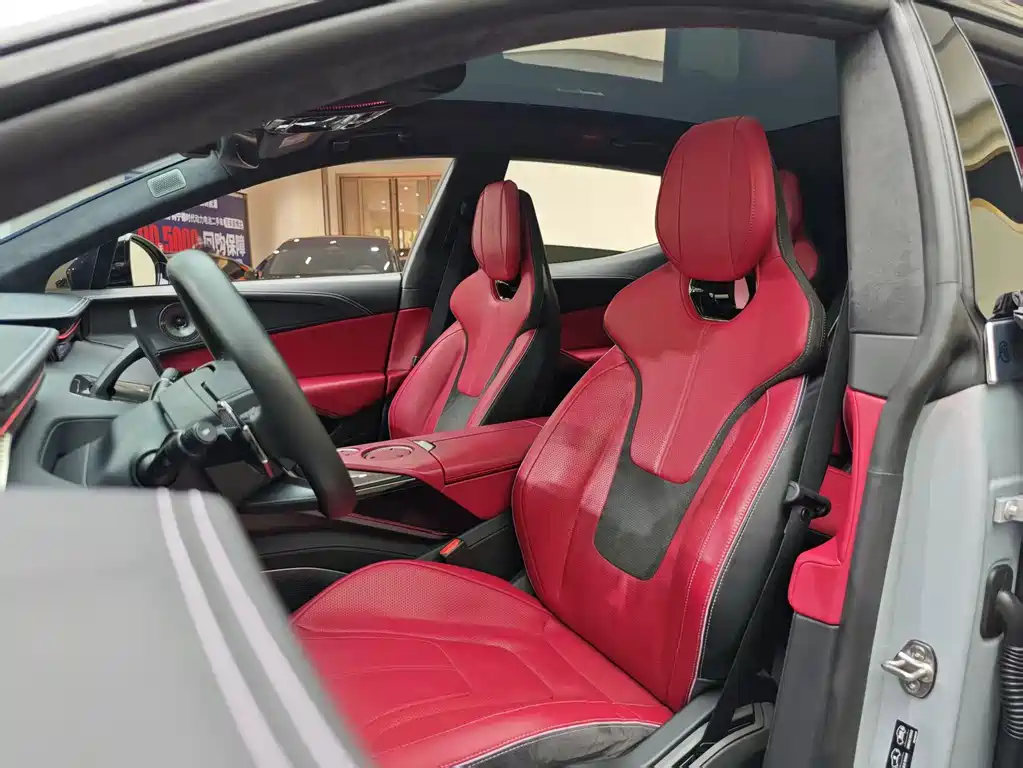 LOTUS SPORTS CAR ELETRE