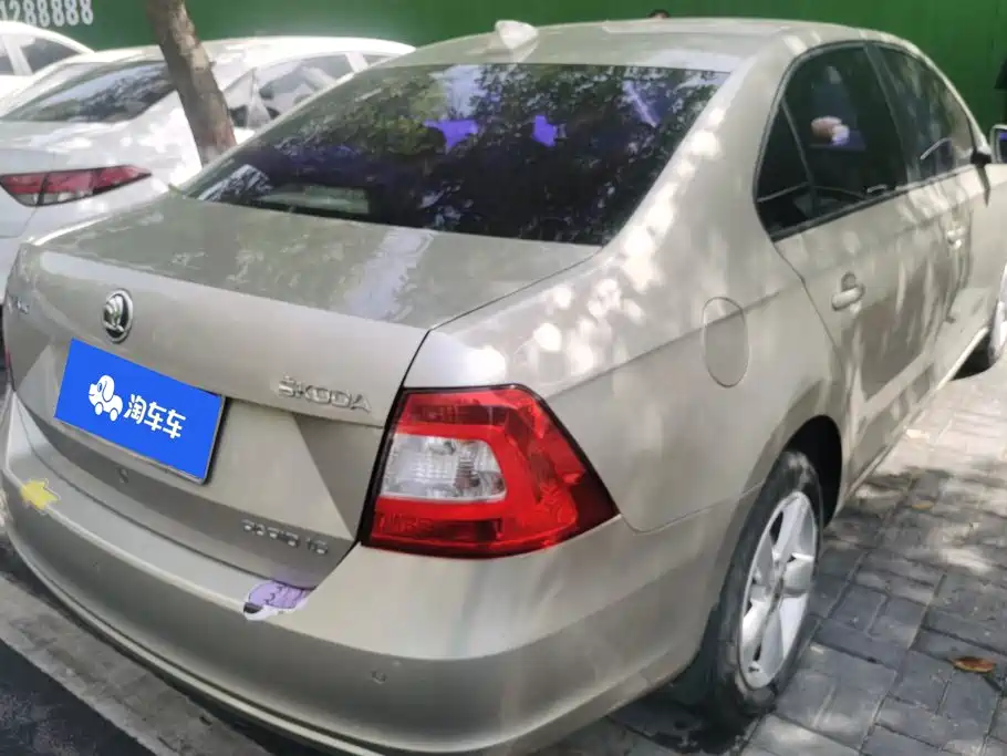 Skoda Rapid — миниатюра 3