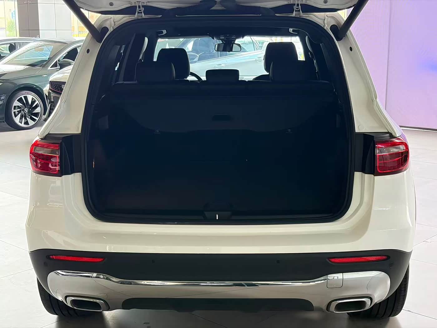 Mercedes-Benz GLB 1.3 л 2021 г. Белый, пробег 40000 км