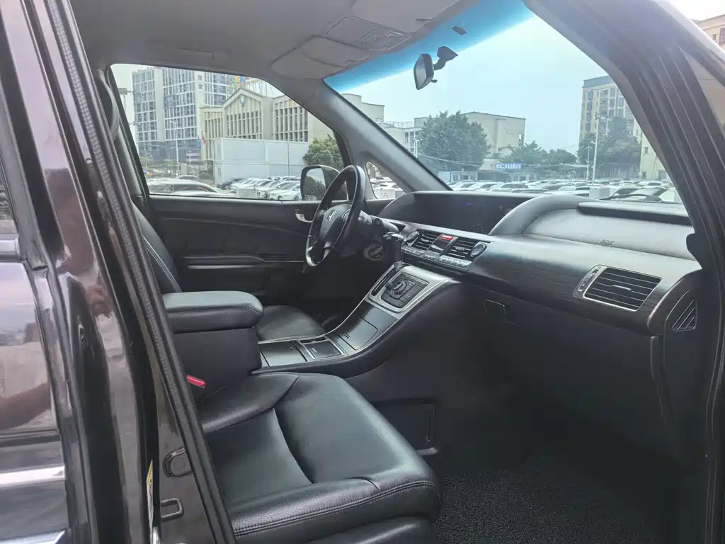 Honda Elysion — миниатюра 13