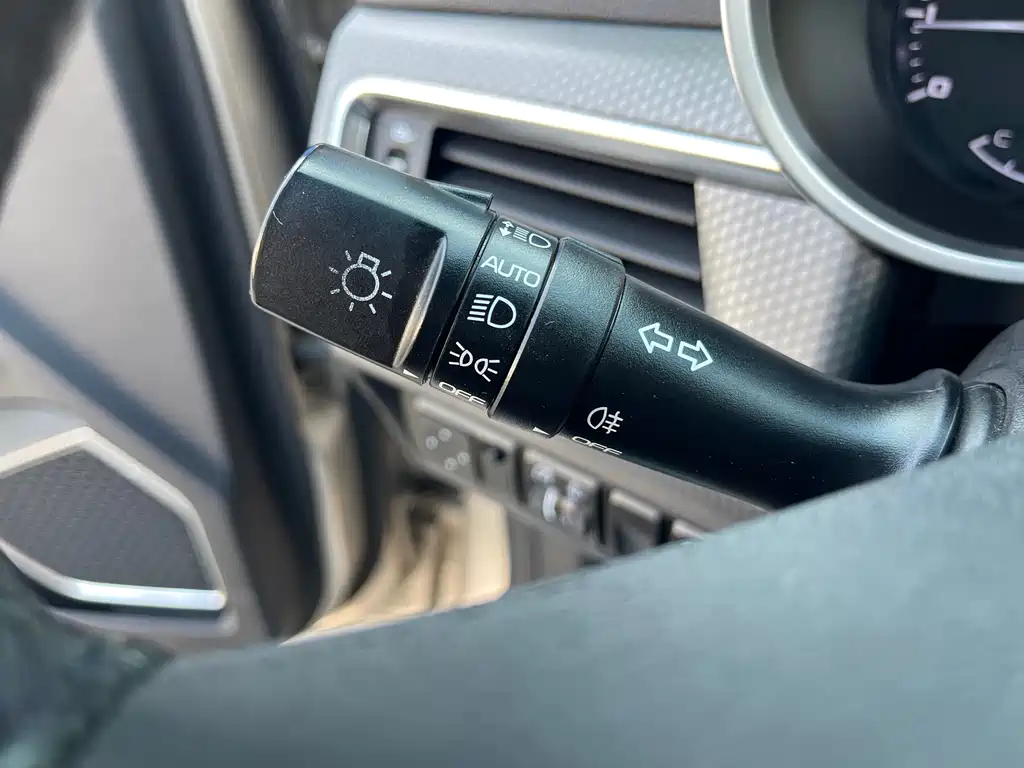 GEELY AUTOMOBILE EMGRAND GS