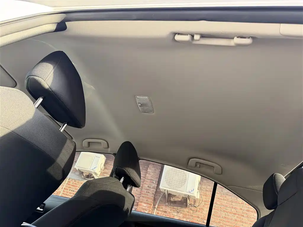 Toyota Corolla — миниатюра 15