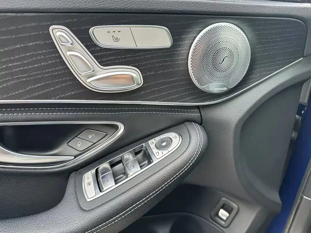 Mercedes-Benz C-Class — миниатюра 9