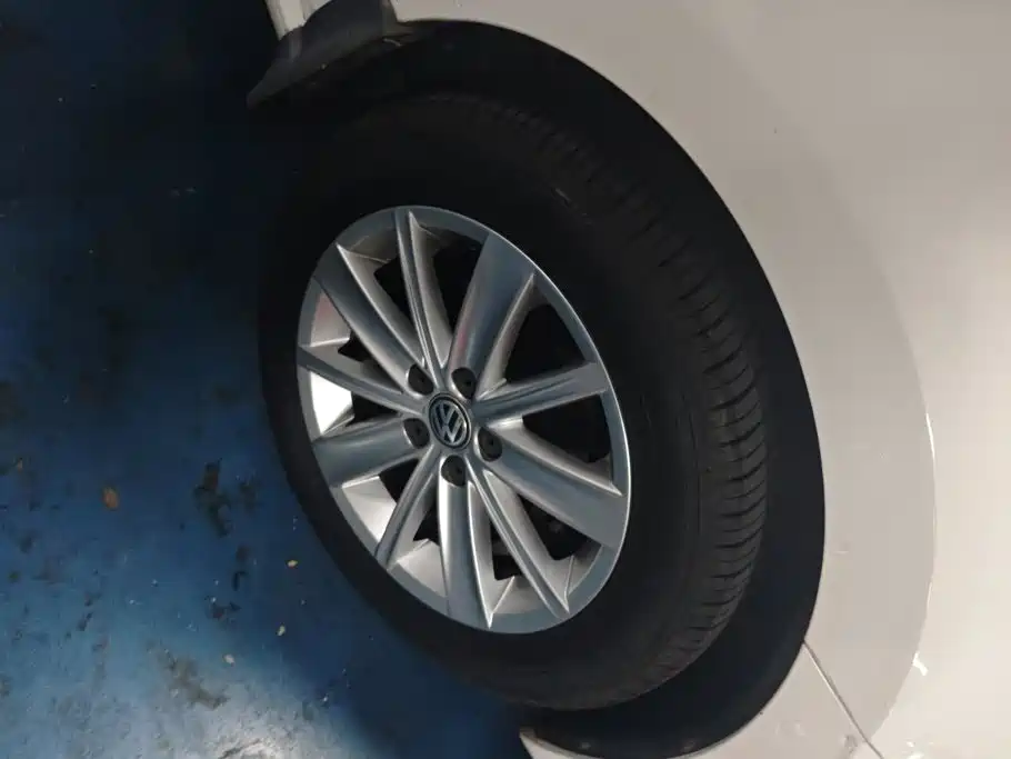 Volkswagen Polo — миниатюра 6