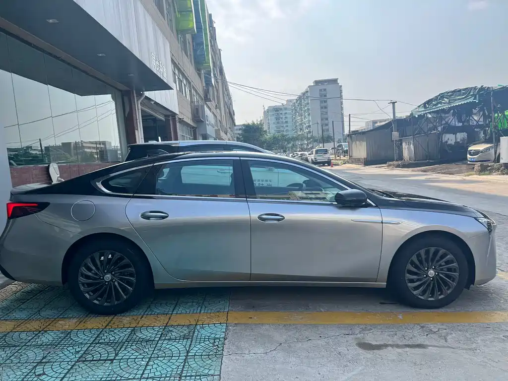 Buick LaCrosse — миниатюра 7