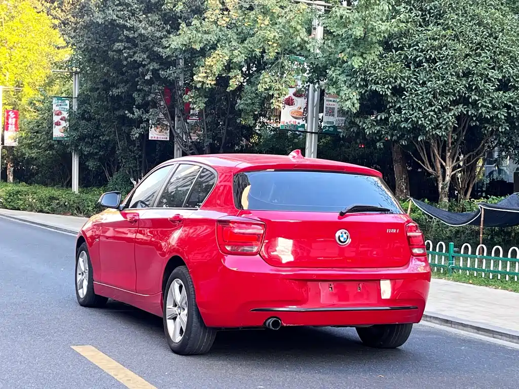 BMW 1 Series (Import) — миниатюра 6