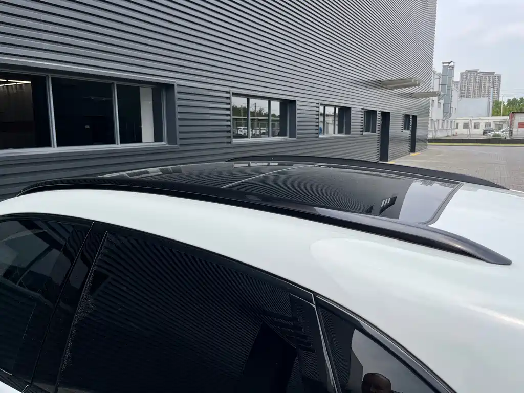 Porsche Macan — миниатюра 10