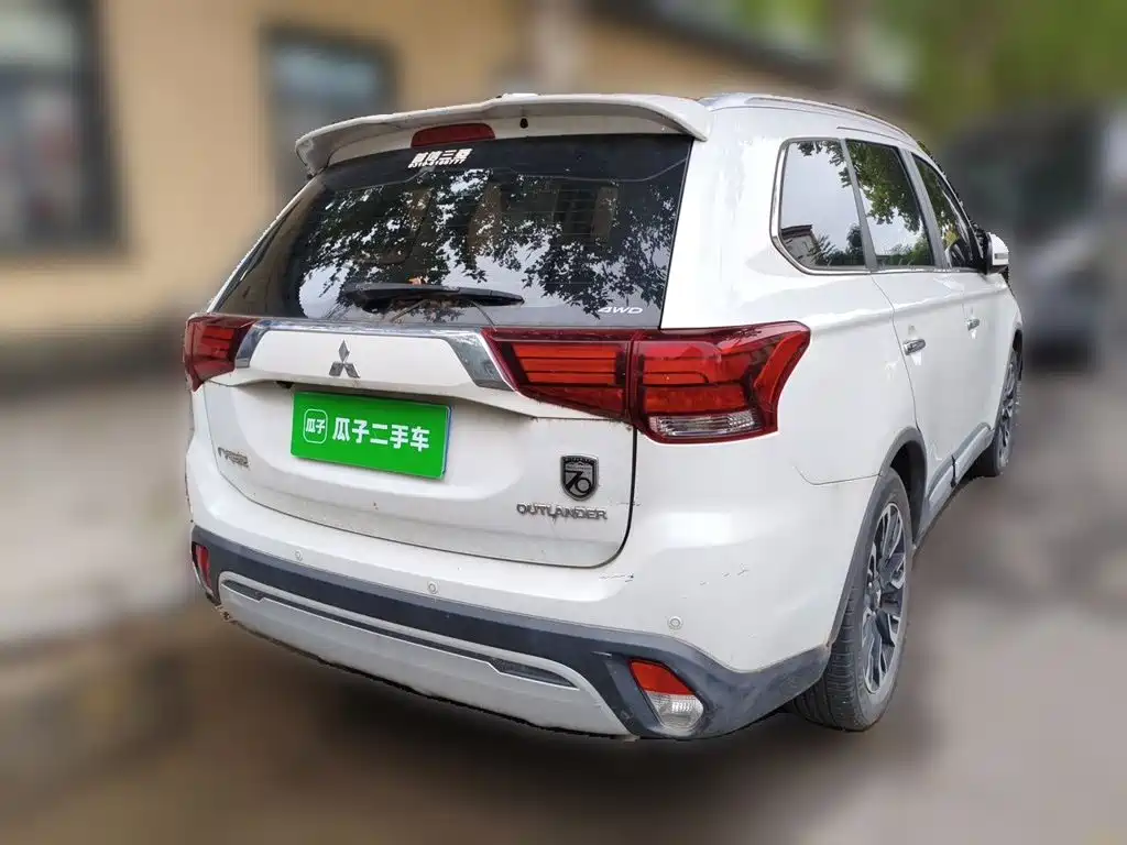 Mitsubishi Outlander — миниатюра 4