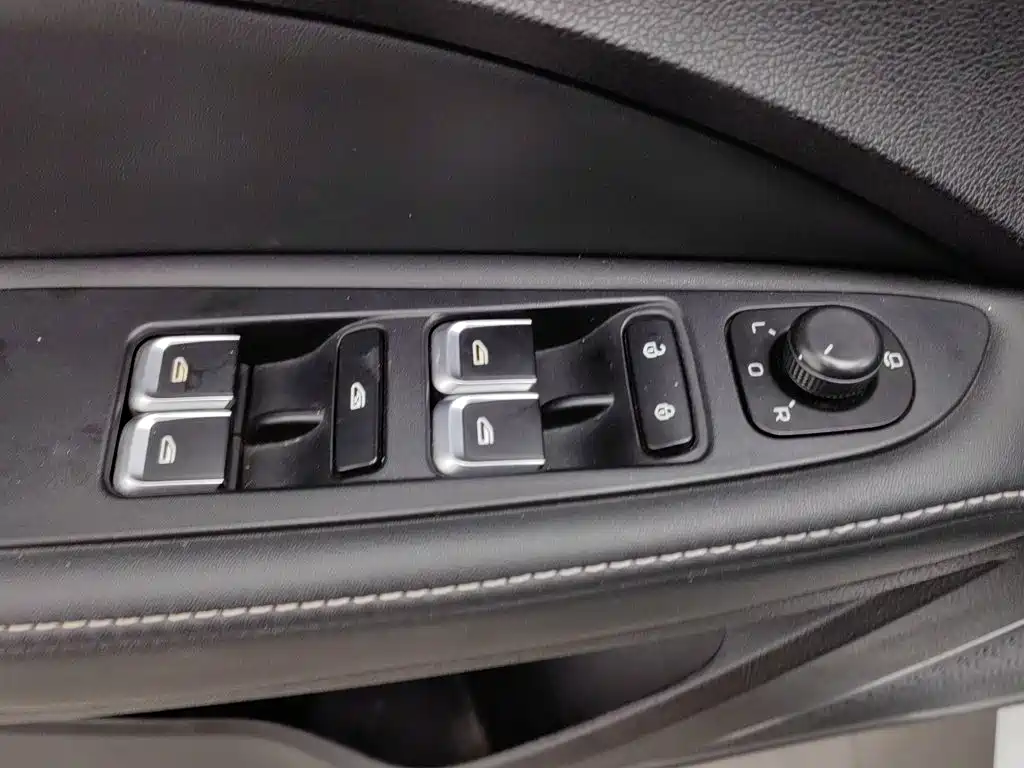 Geely Emgrand — миниатюра 9