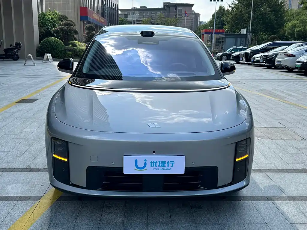 Li Auto Li i8 — миниатюра 2