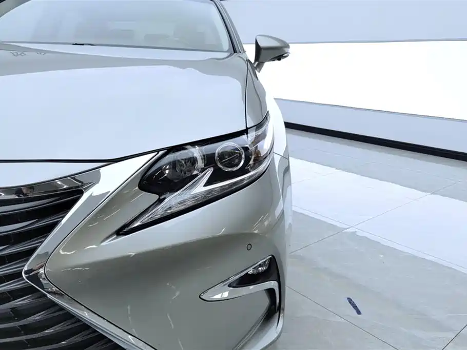 Lexus ES 2015 200 Elite