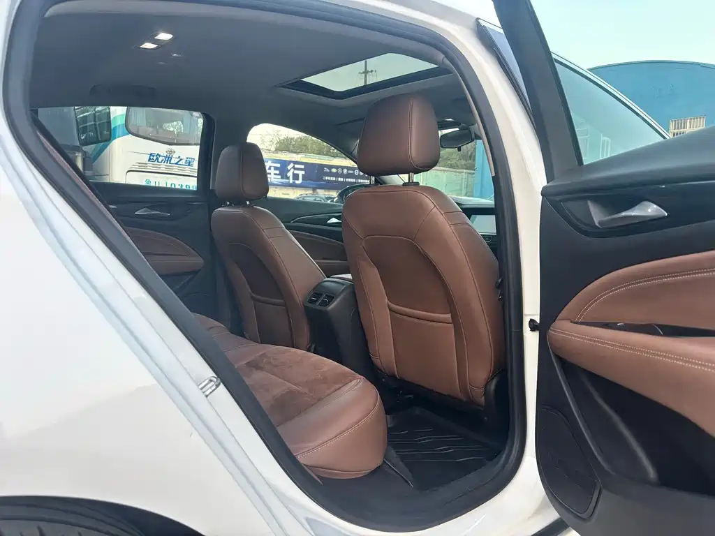 Buick Regal — миниатюра 9