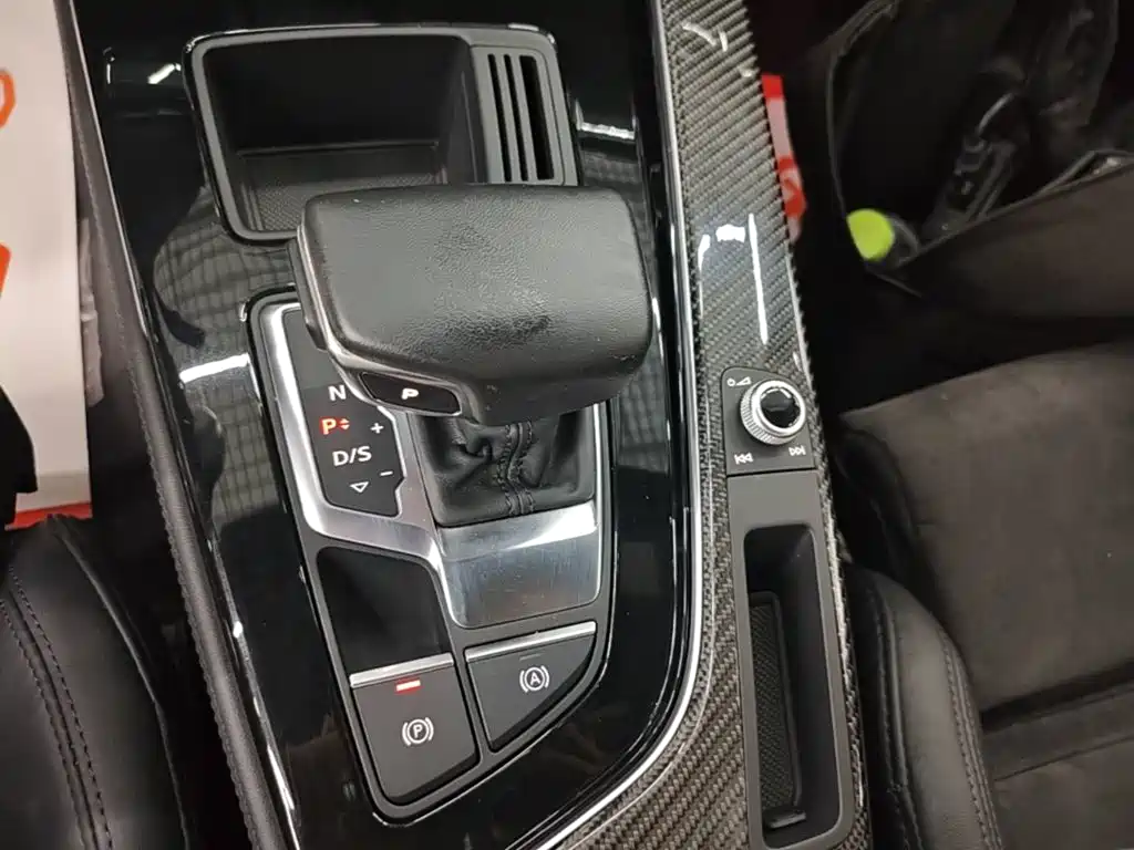 Audi A4L — миниатюра 10