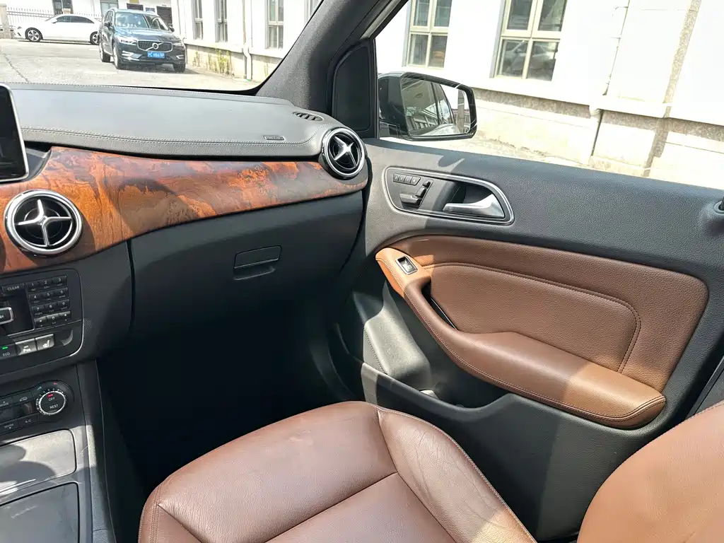 Mercedes-Benz B-Class — миниатюра 12
