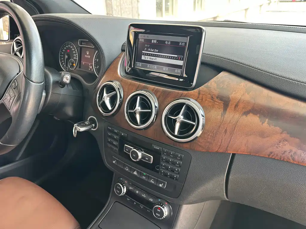 Mercedes-Benz B-Class — миниатюра 28
