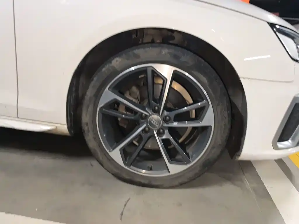 Audi A4L — миниатюра 24