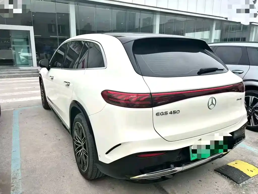 Mercedes-Benz EQS SUV — миниатюра 3