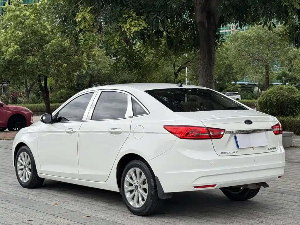 Ford Escort 2017 1.5L AT Fashion