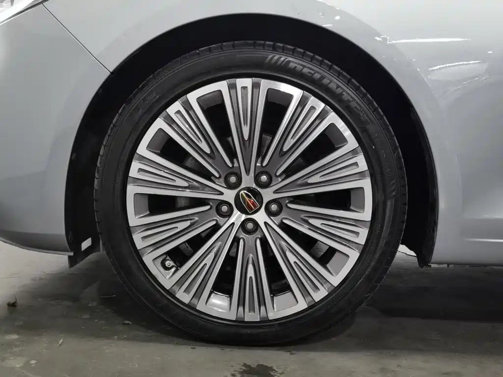 Hongqi Hongqi H5 — миниатюра 17