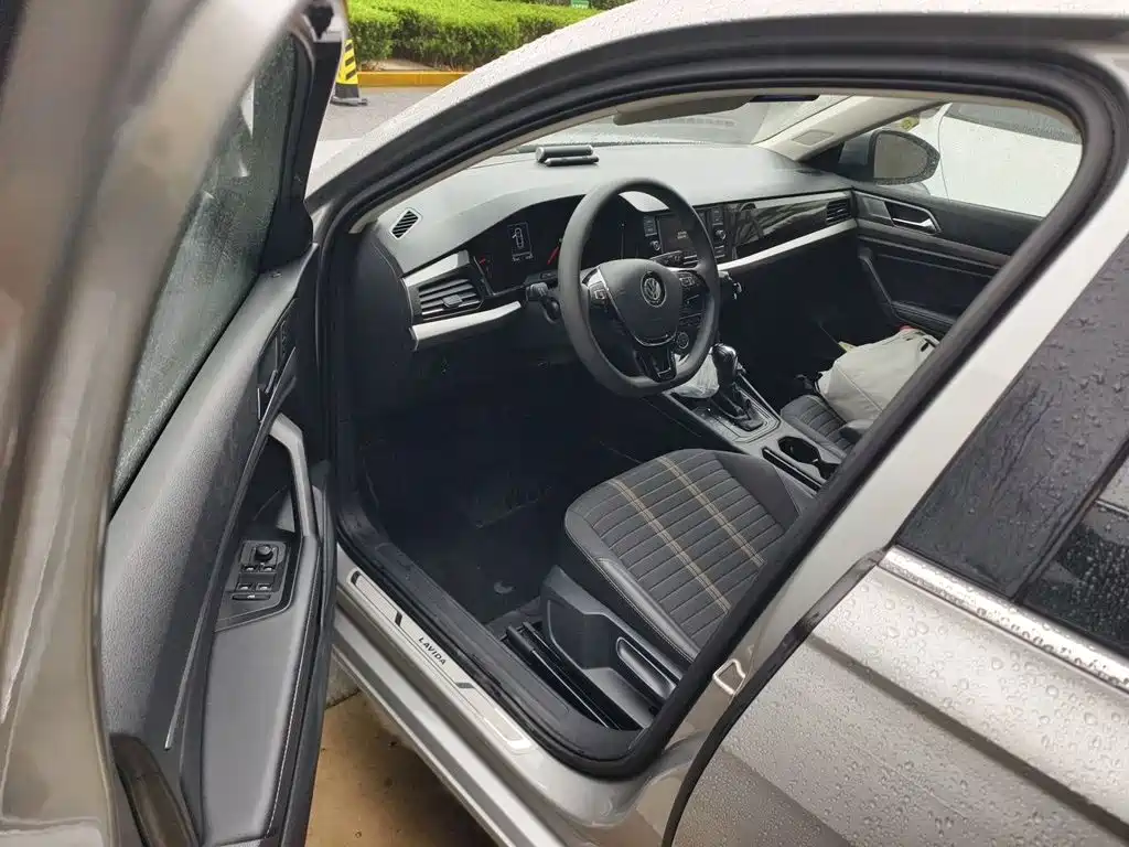 Volkswagen Lavida — миниатюра 17