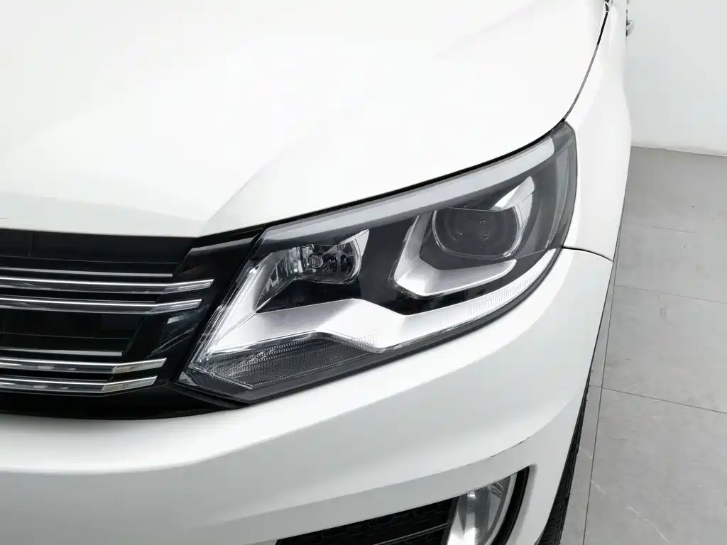 Volkswagen Tiguan — миниатюра 7