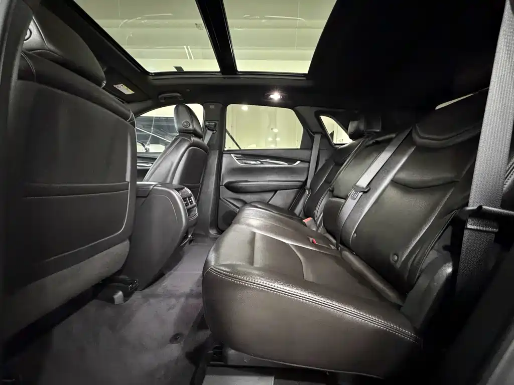 Cadillac XT5 — миниатюра 7