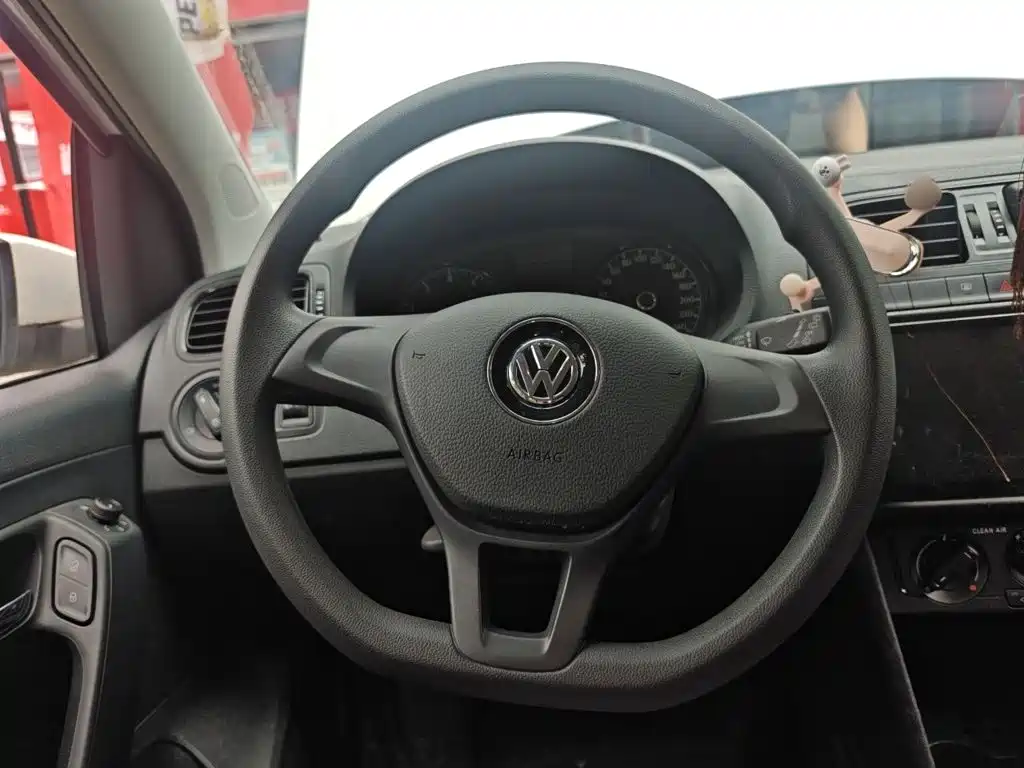 Volkswagen Polo — миниатюра 11