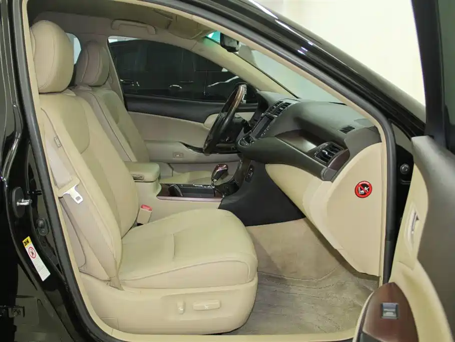 Toyota Crown 2010 4.3L Royal Saloon VIP
