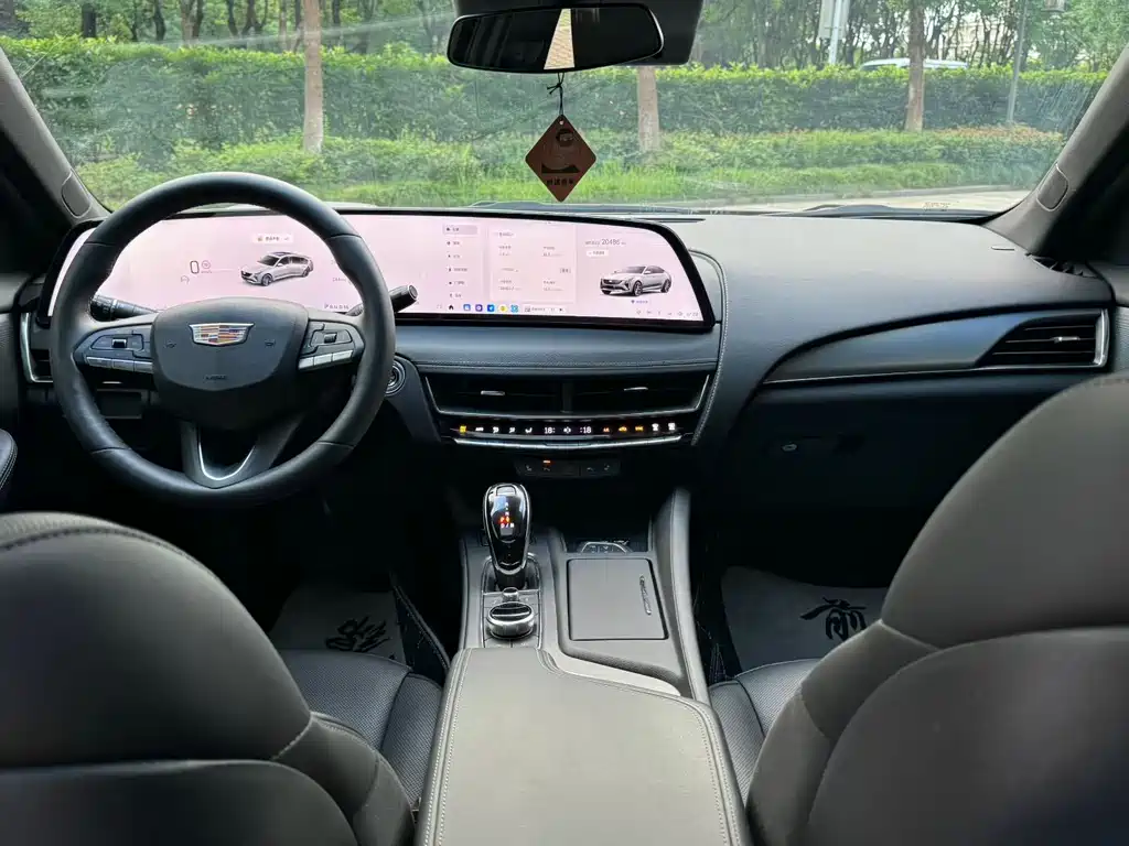 Cadillac CT5 — миниатюра 5