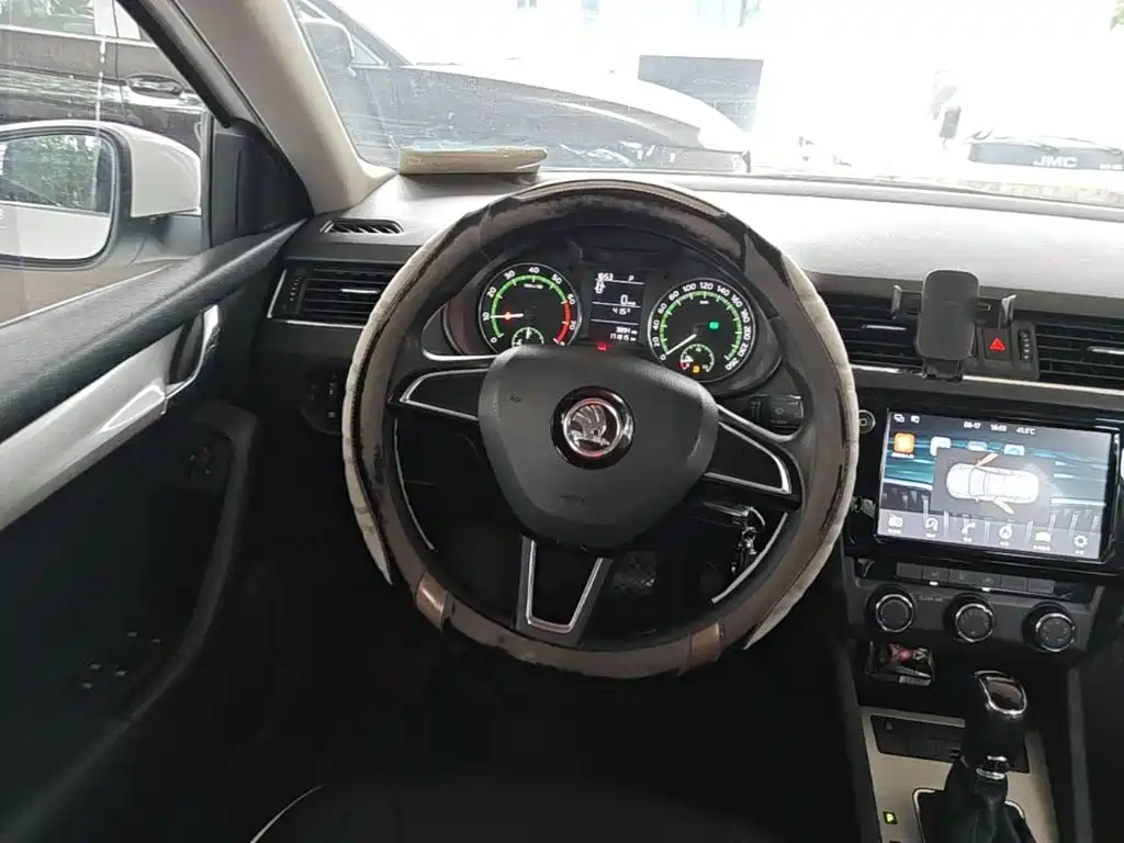 Skoda Octavia 2018 1.6L AT Comfort