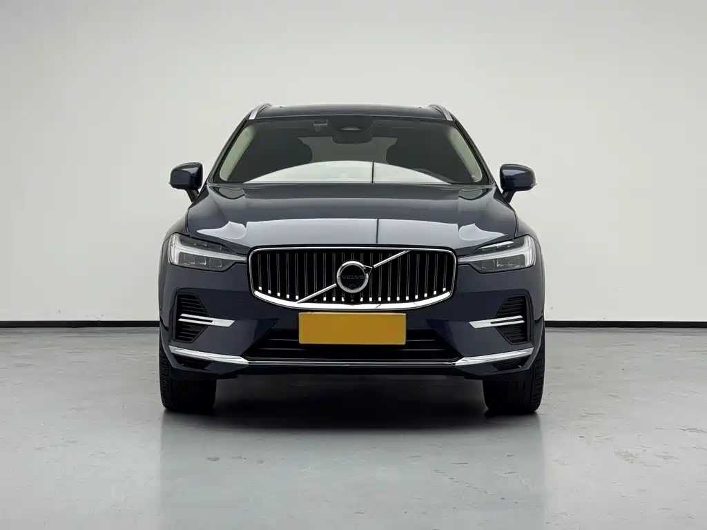 Volvo XC60 PHEV — миниатюра 2