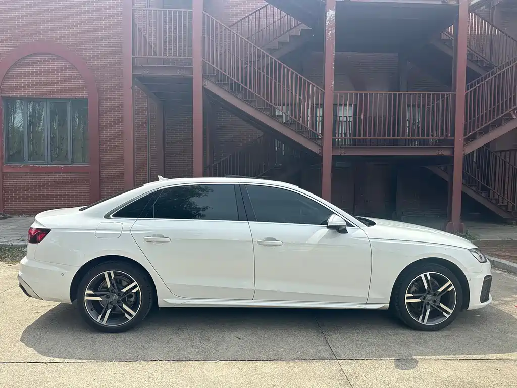 Audi A4L — миниатюра 8